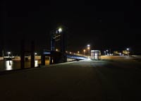 »Anlegebrücke im Fährhafen von Schlüttsiel in einer Sommernacht«