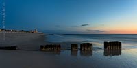  Der Strand von Westerland im letzten Abendlicht eines sonnigen Tages