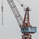  TITEL: »Kran auf der HDW – 2013-Wolkig-005« ORT: Ostsee, Kieler Bucht, Kiel, Hafen.