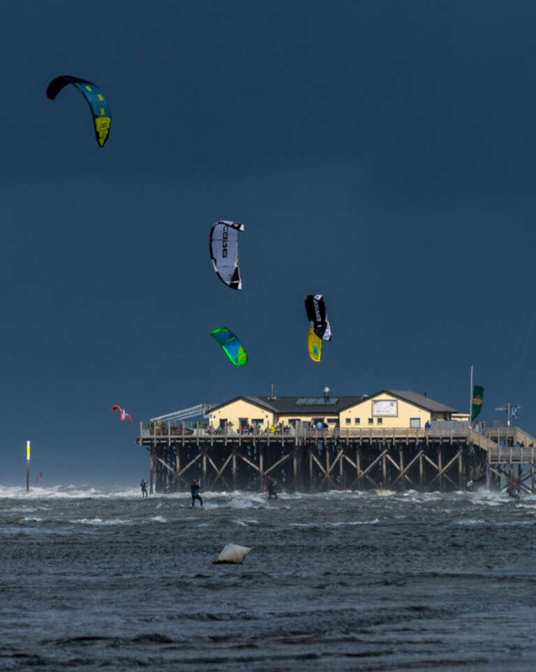 VIDEO – Kiter vor Sturmfront