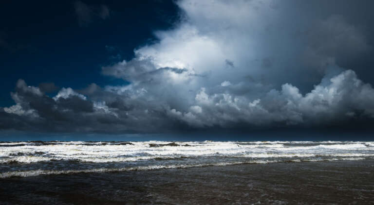 Nordseeflut im Sturm vor SPO