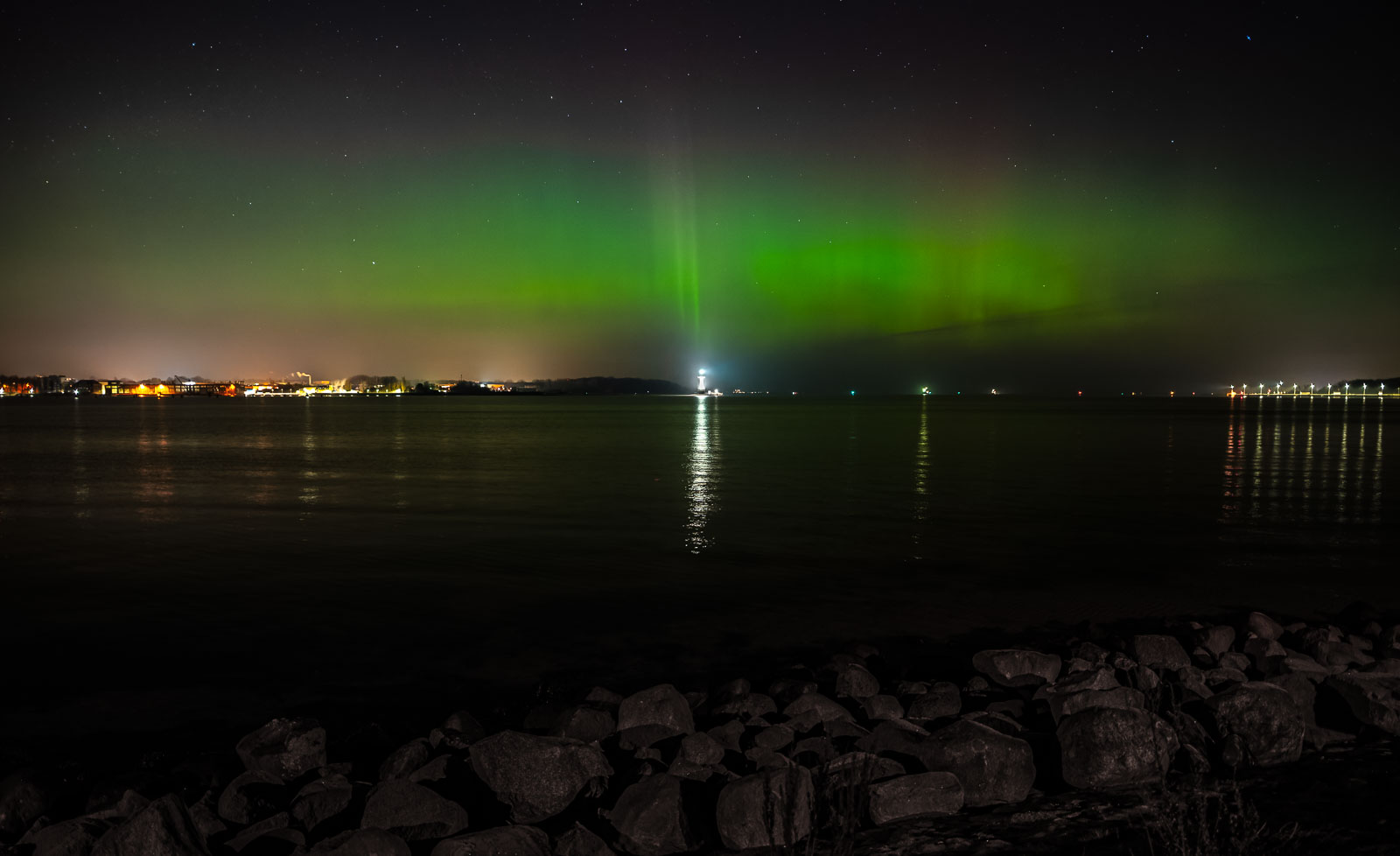 Polarlicht mit Spike über der Kieler Förde