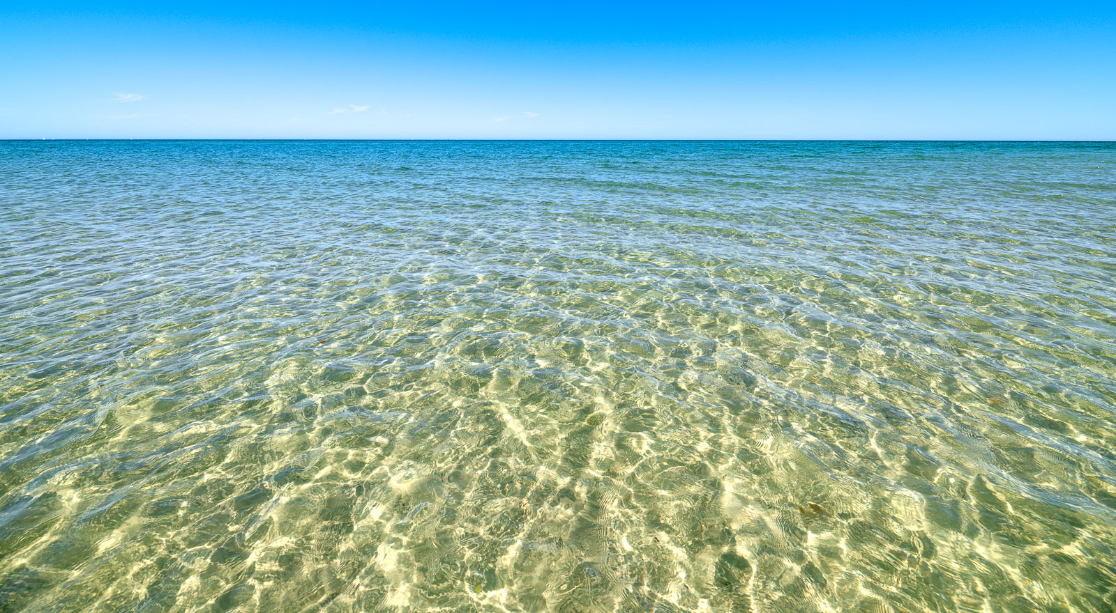 Sonniges Flachwasser vor Heidkate